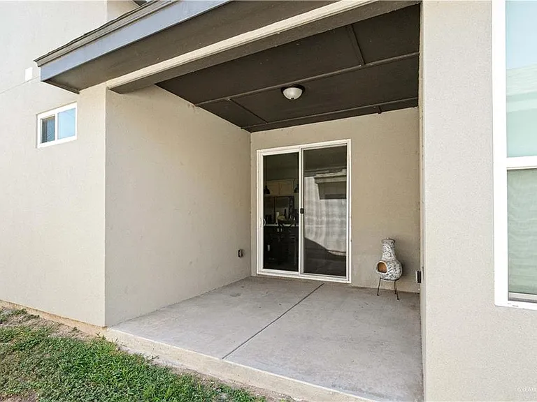 1321 Xavier Ave — Photo 14