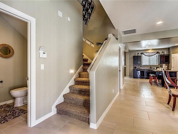 5th image of 12421 Pleasant Crest Ave