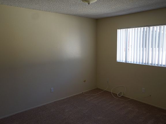 3rd image of 4151 Mississippi St APT 08