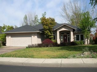 110 Prairie Lndg, Eagle Point, OR 97524