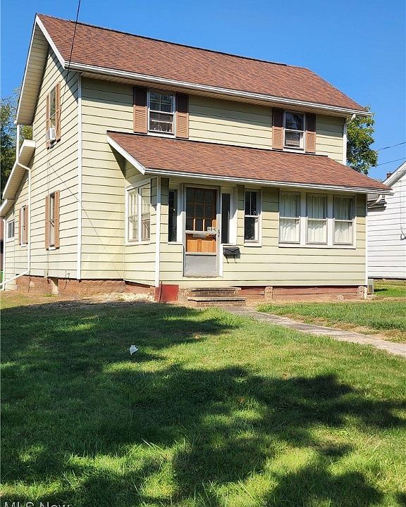 1st image of 484 Woodland Ave