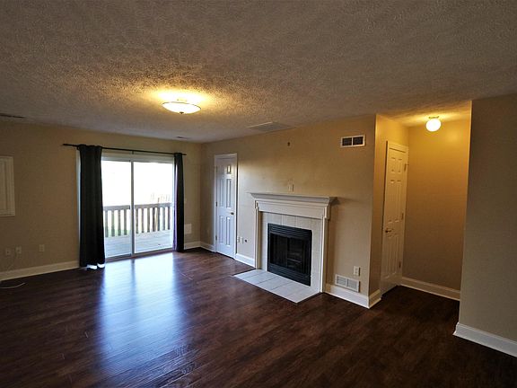3rd image of 120 Willow Oak Dr NW