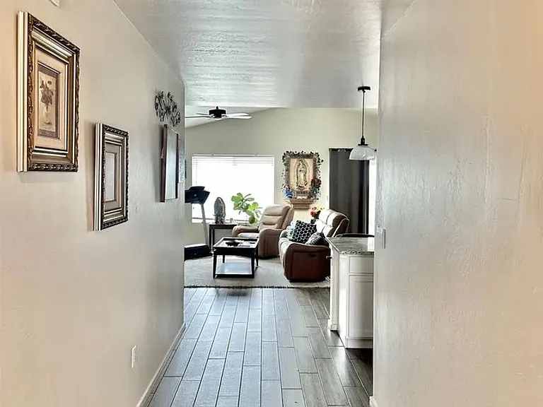 1210 San Carlos St — Photo 11