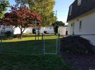 34909 Currier St, Wayne, MI 48184