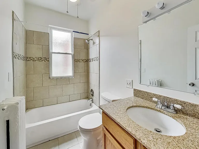 137 R St NE — Photo 17