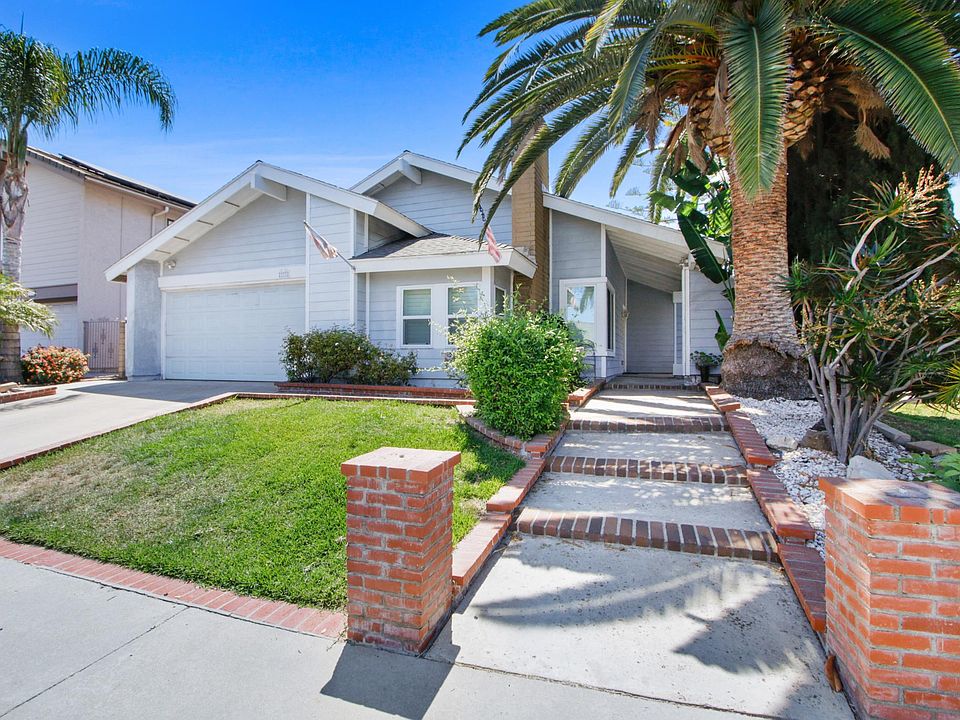 1st image of 23332 Desert Wood St