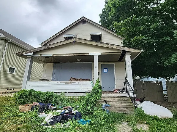3221 W 58th St, Cleveland, OH 44102