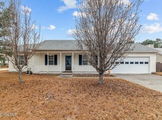 212 Snowden Ct, Richlands, NC 28574