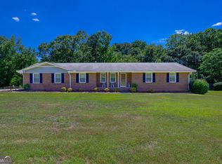 155 Redwood Cir, Fayetteville, GA 30214