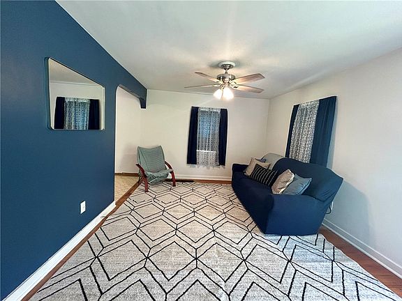4th image of 1133 Venetia Rd