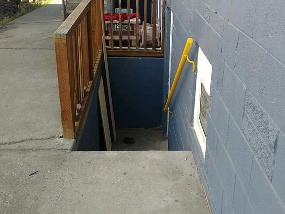 2nd image of 714 W Park St APT 3