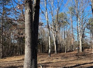 64 Milden Rd, Farmville, VA 23901