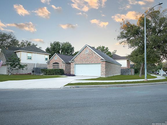 2nd image of 6410 RAMBLING TRAIL DR