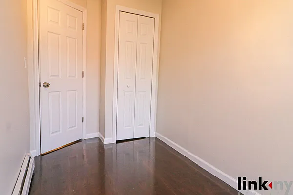 Rented by Link NY Realty | media 27