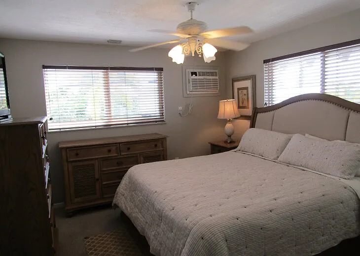 838 Caribbean Dr E — Photo 10