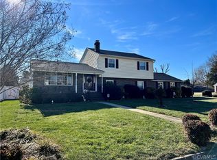 1301 Hermitage Rd, Colonial Heights, VA 23834