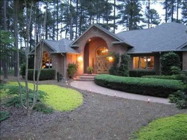 10 Greyabbey Dr, Pinehurst, NC 28374