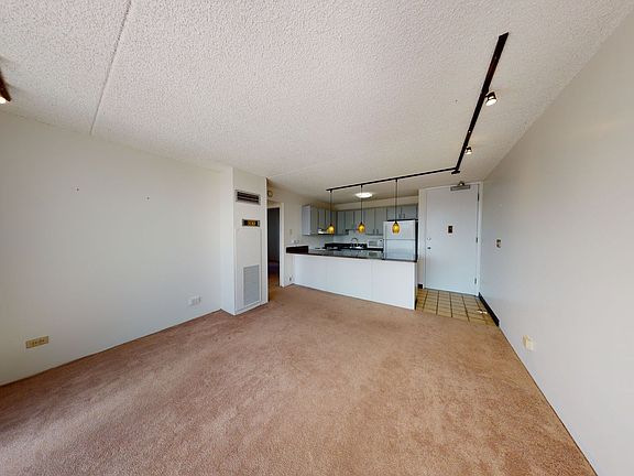 5th image of 411 Hobron Ln APT 2413