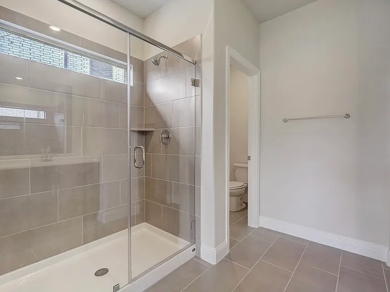 410 Stagg St — Photo 14