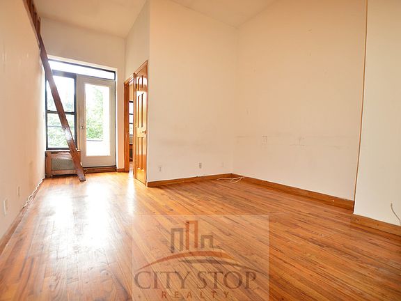 2nd image of 55 W 74th St #4AB