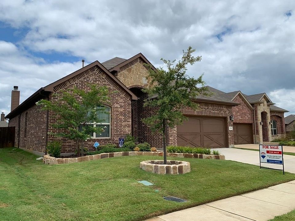 2nd image of 1313 Venezia Ln