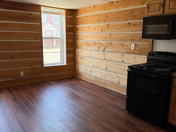 3rd image of 302 N Baltimore Ave #2