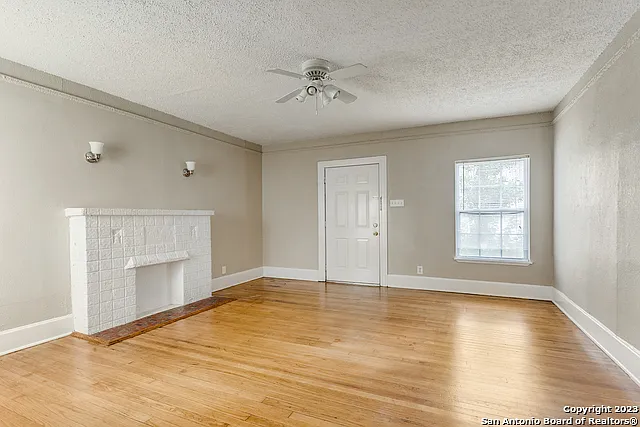 1 bed, 1.0 bath, 735 sqft, $1,120 — Photo 3