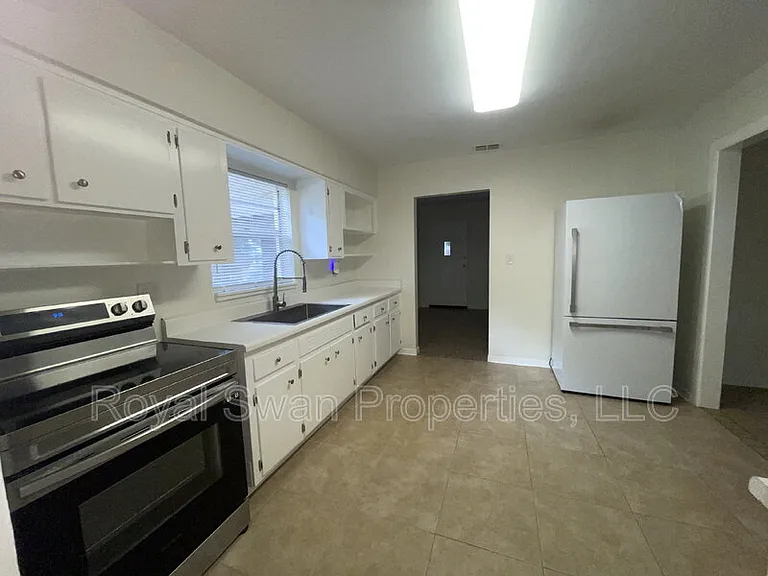 227 Palm Ave — Photo 9