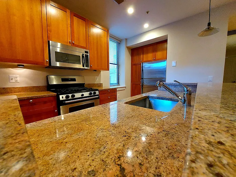 1440 Church St NW — Photo 3