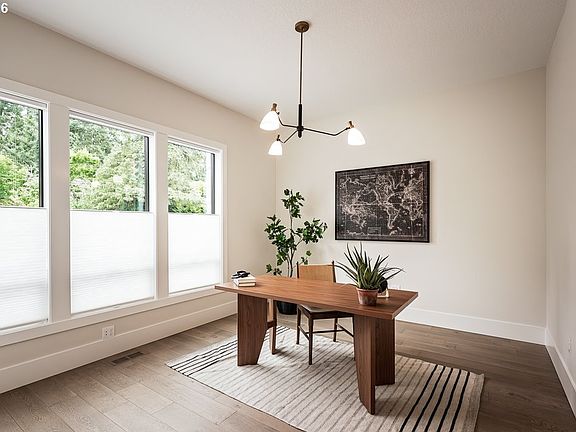 3rd image of 4460 Lords Ln