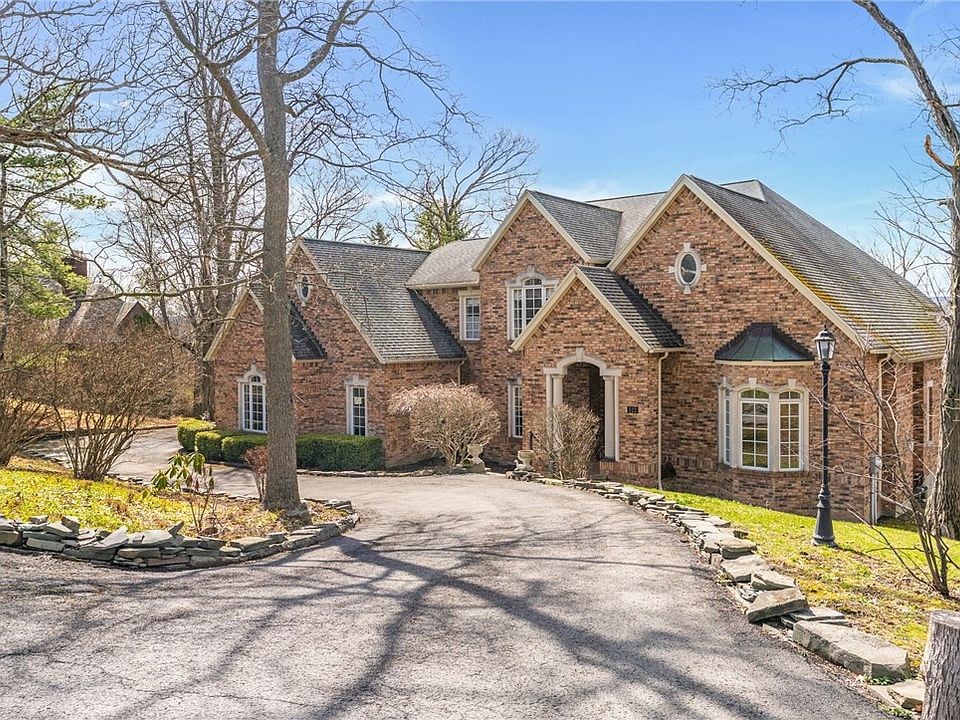 1st image of 522 Cayuga Heights Rd