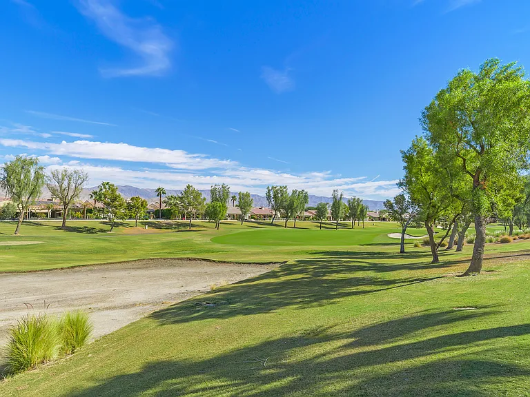 81126 Avenida Lorena — Photo 33