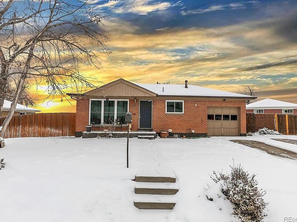 2nd image of 10452 Lincoln Ct
