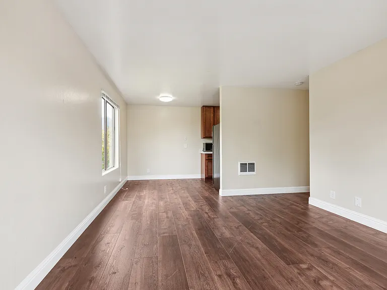 1910 Berryman Street — Photo 12