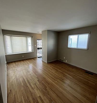 5th image of 9191 Sussex St