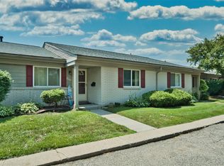 26313 Franklin Pointe Dr, Southfield, MI