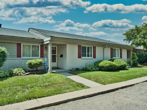 26313 Franklin Pointe Dr, Southfield, MI 48034