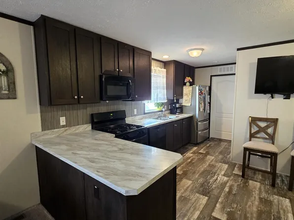 5702 N 16th St #74, Omaha, NE 68110