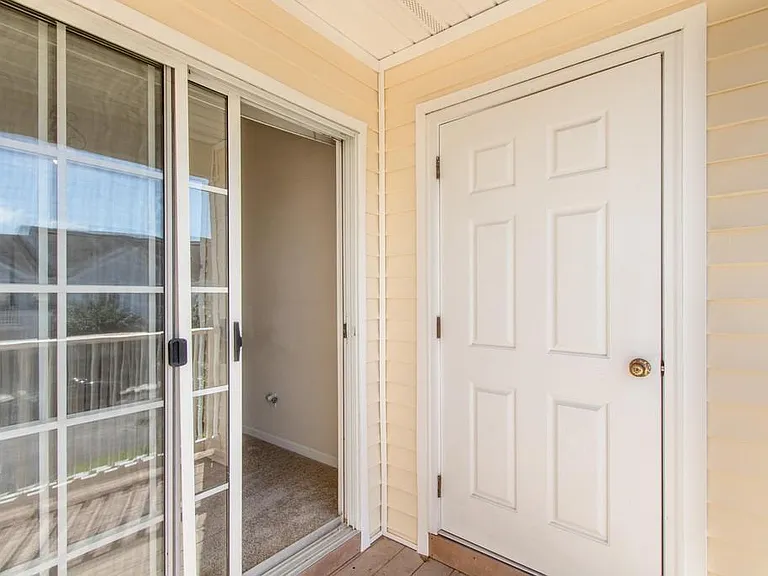 575 Oakleaf Plantation Pkwy #716 — Photo 11