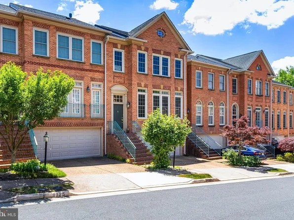 8027 Kidwell Hill Ct, Vienna, VA 22182