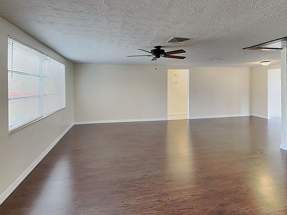 3rd image of 6041 9th Ave
