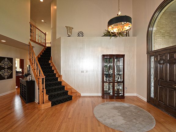 2nd image of 11155 Glenbrook Ln