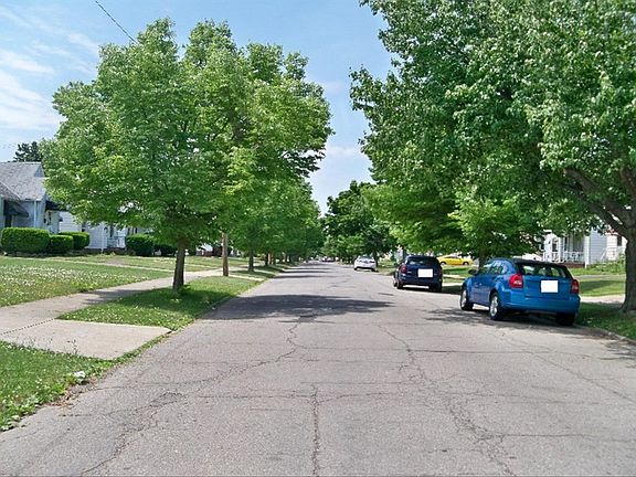 4th image of 13109 Saint James Ave