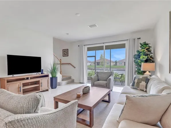 2784 Blossom WAY, NAPLES, FL 34120