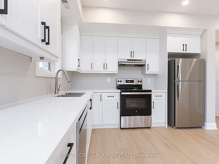 227 Grenfell St #1 — Photo 8