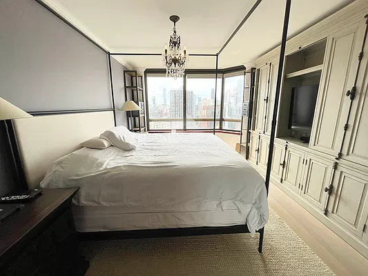 Rented by City Connections Realty | media 9