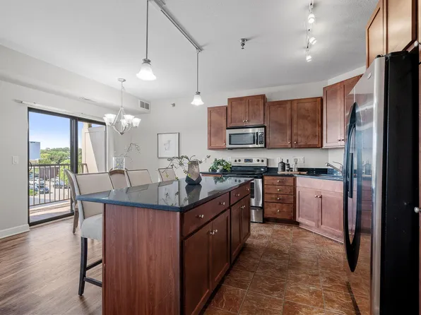 1155 Ford Rd APT 311, Saint Louis Park, MN 55426