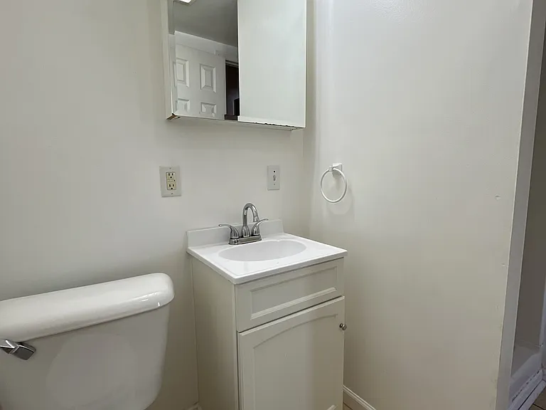 1004 Bluff St — Photo 9