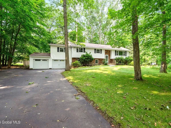 7 Harvest Drive, Schenectady, NY 12302