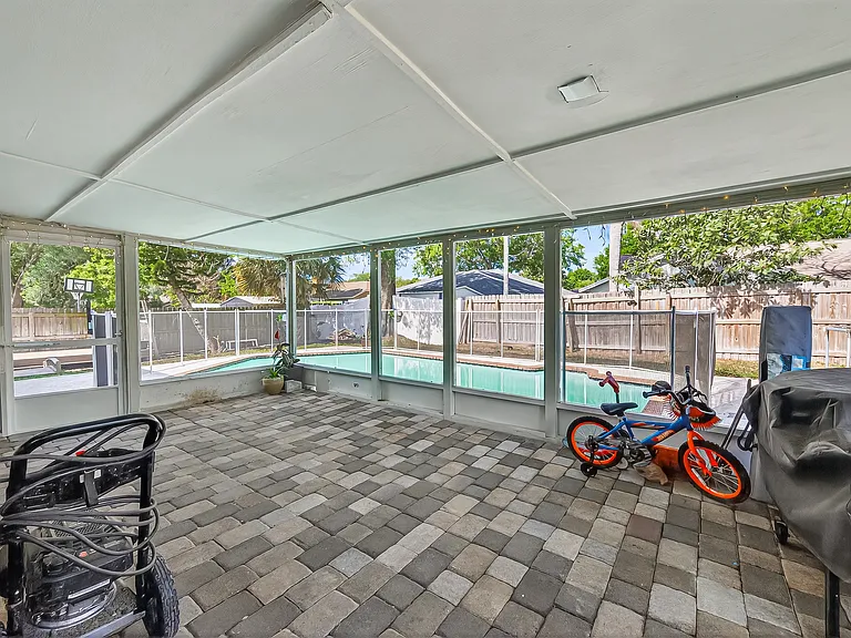 18322 Swan Lake Dr — Photo 8
